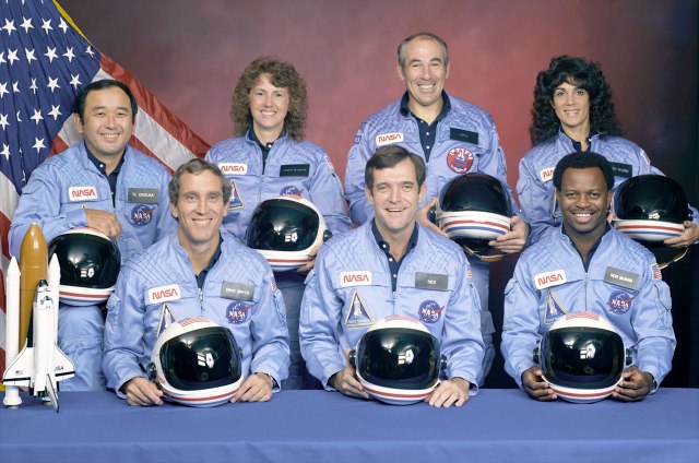 beyonce-challenger-shuttle-disaster-crew.jpg