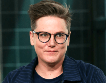 hannah-gadsby-2